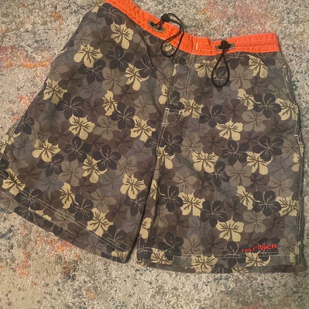 Hilfiger Fun Floral Camo Swim Trunks L